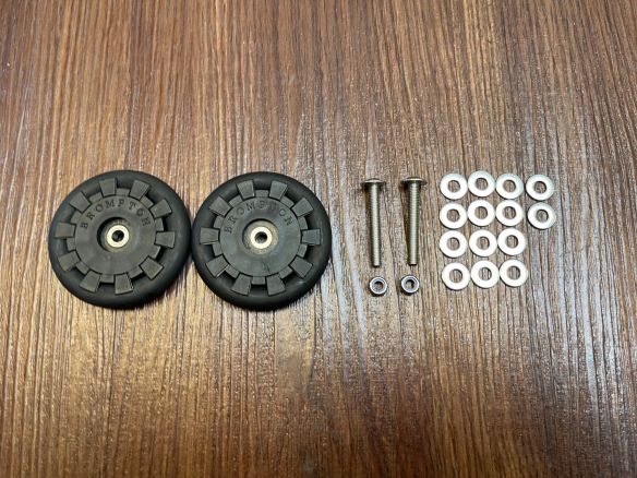 Brompton 2/3/6 Gang Easy Wheels 2er Set 5mm Schraube (Gepäckträger bis 2016)